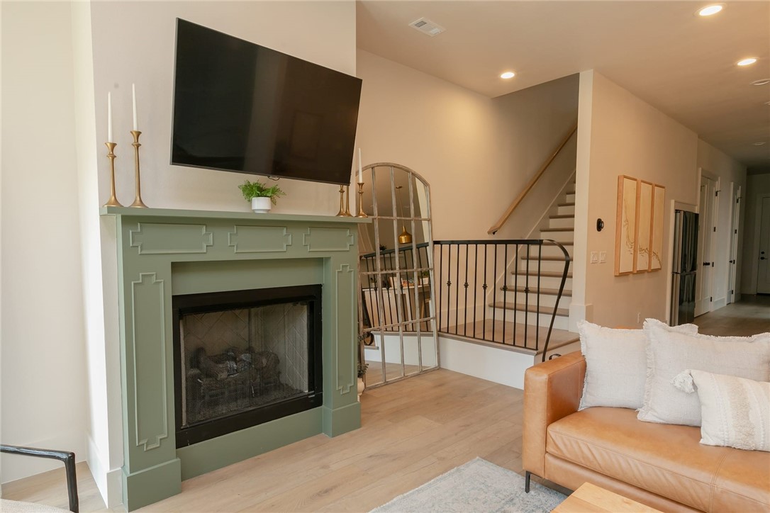 RAILROAD ADD-BENTONVILLE - Residential