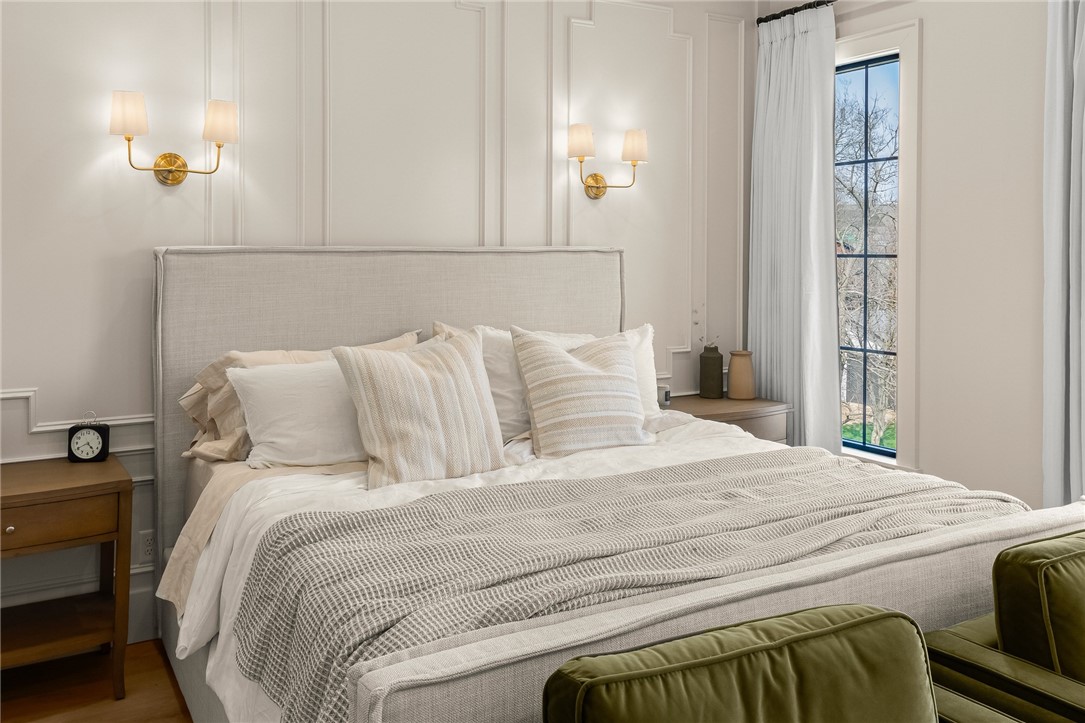 RAILROAD ADD-BENTONVILLE - Residential