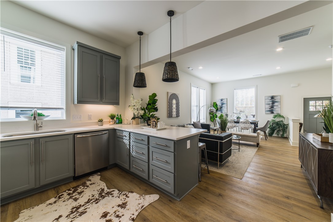 Hill Avenue Townhomes - Residential
