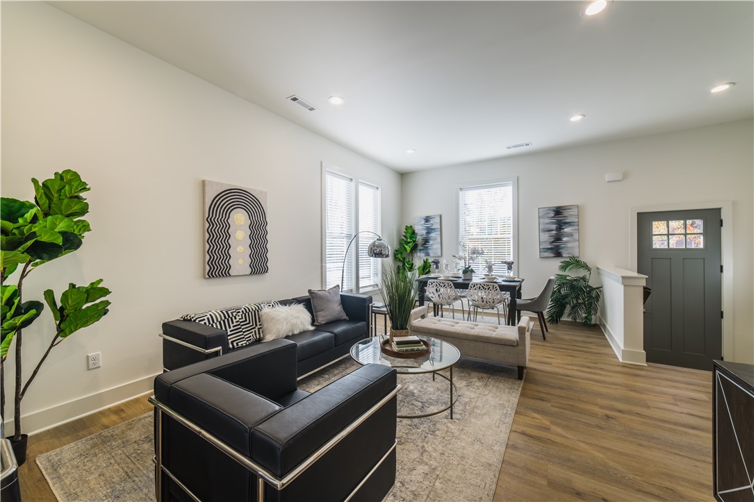 Hill Avenue Townhomes - Residential