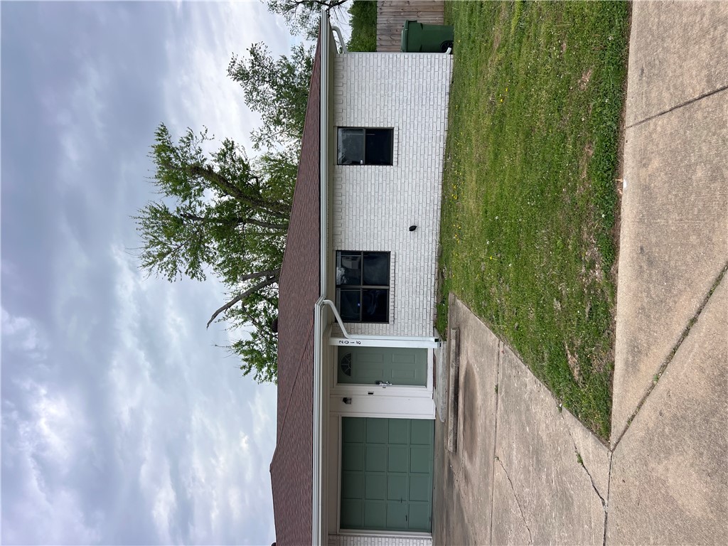 Dixieland Village 1st Add Rogers - Residential Lease