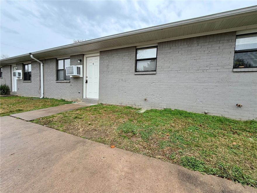 Ride your bike to Color Park or Downtown Bentonville. Great 2 bed 1 bath 4 plex. Wood style flooring throughout. Refrigerator and dishwasher included. Unit has washer/dryer hook ups and lawn is maintained.