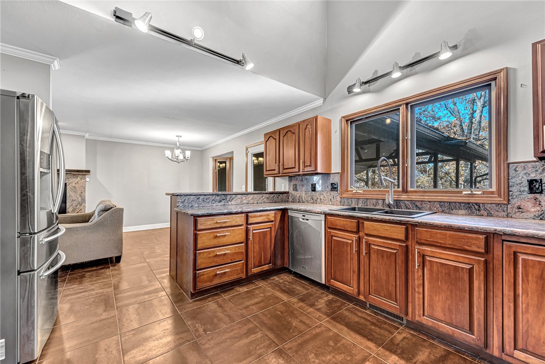 Kenwood Sub Bvv - Residential