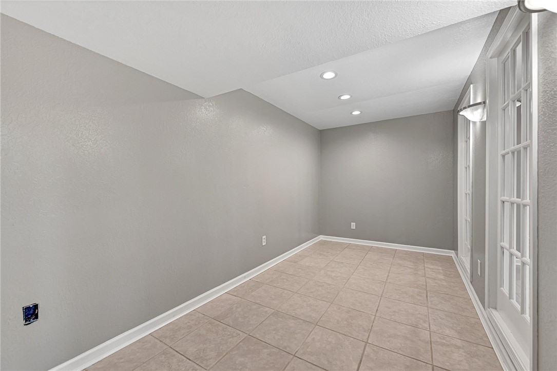 Kenwood Sub Bvv - Residential