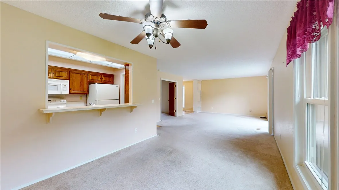 Bella Vista, Arkansas 72714, United States, 3 Bedrooms Bedrooms, ,2 BathroomsBathrooms,Residential,Pending,152495