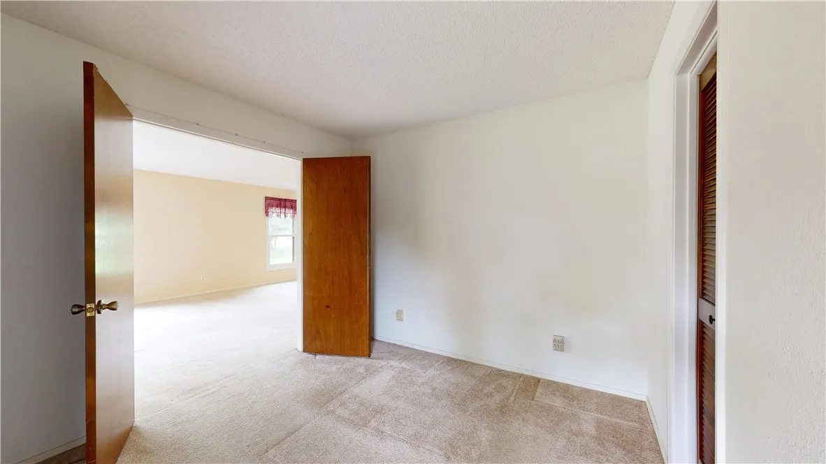 Bella Vista, Arkansas 72714, United States, 3 Bedrooms Bedrooms, ,2 BathroomsBathrooms,Residential,Pending,152495