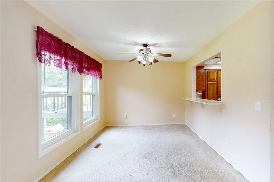 Bella Vista, Arkansas 72714, United States, 3 Bedrooms Bedrooms, ,2 BathroomsBathrooms,Residential,Pending,152495