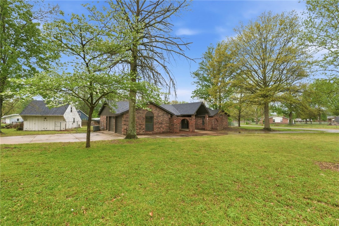 North Brush Creek Hills Unit 1 Rogers - Residential