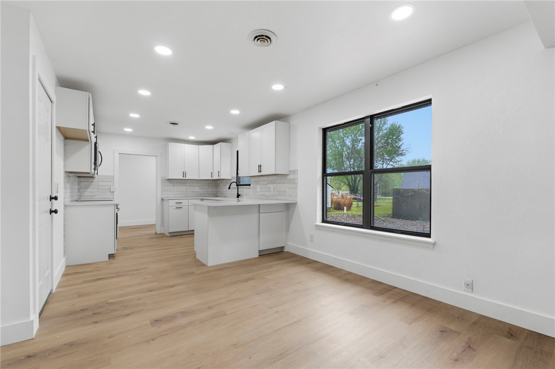 North Brush Creek Hills Unit 1 Rogers - Residential