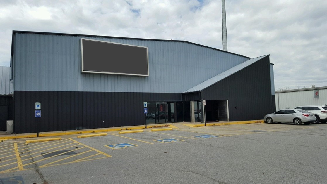 Turn-key fitness center with interstate-49 visibility located just north of the I-49 and hwy 412 intersection. Listing price includes all fitness equipment ff&e to be transferred via bill of sale. Also available for lease.
