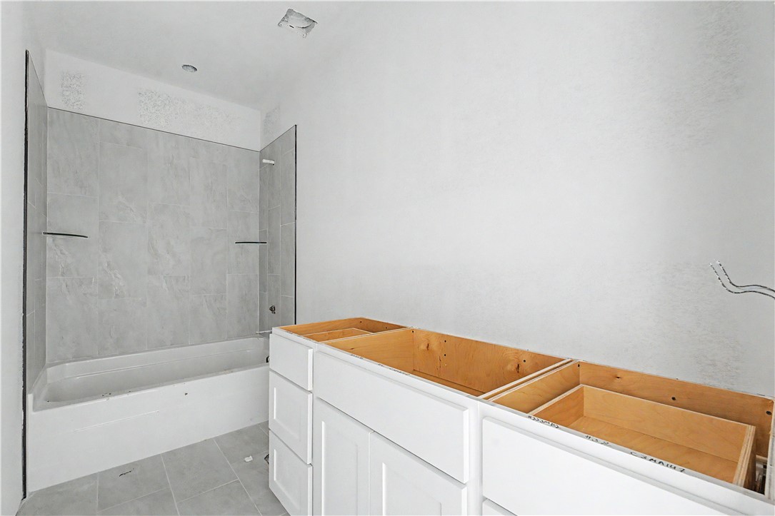 MAPLE ESTATES PH III-CENTERTON - Residential