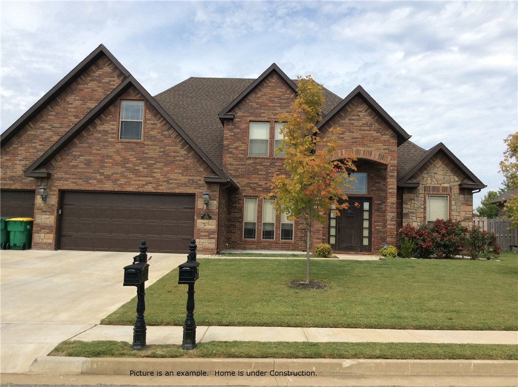 Great new construction in a well established subdivision. Home built by Sunrise Developers, an award wining builder for the Parade of Homes in 2015. Home has 4 bedrooms, 3 bath, bonus room, and 3 car garage. it's a 2 story, open floor plan. Patio has a fireplace for entertaining year round.