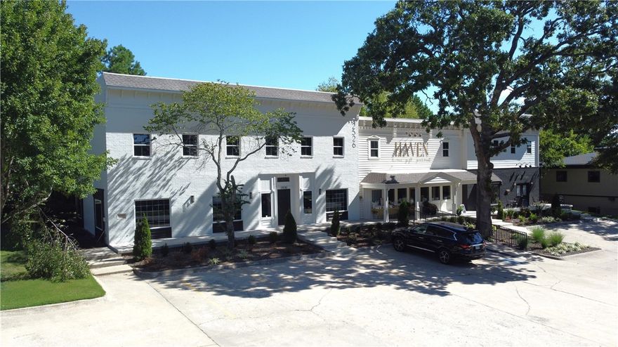 Close proximity to Walmart Neighborhood Market and Harps.
Well positioned in a highly desired residential area.
Access to the signalized intersection at HWY 45 and HWY 256.
One of last retail/office spaces available in the East Fayetteville area.