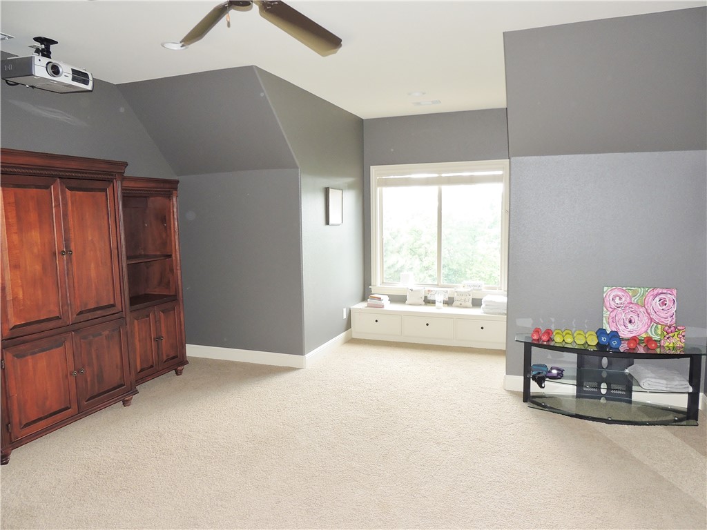 Shadow Valley PUD Ph Vii Rogers - Residential