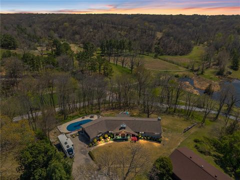 Photo of 8446 Par Lane, Rogers, AR 72756 (MLS # 1336335)