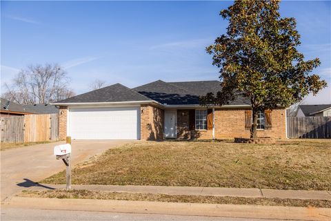 Photo of 3776 Colburn Lane, Springdale, AR 72762 (MLS # 1335808)