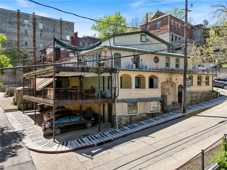 Here's your chance to own one of the most iconic and well-established businesses and real estate in Eureka Springs! Chelsea's Cafe has been a local favorite since 1989, attracting both residents and tourists with its lively atmosphere, great music, delicious pizza, refreshing drinks, and vibrant social scene. This turnkey opportunity includes +/- 5,500 SF of space in a historic building located in the heart of the downtown Eureka Springs Business District. The property offers flexibility, as the building can also be leased in conjunction with the business purchase.