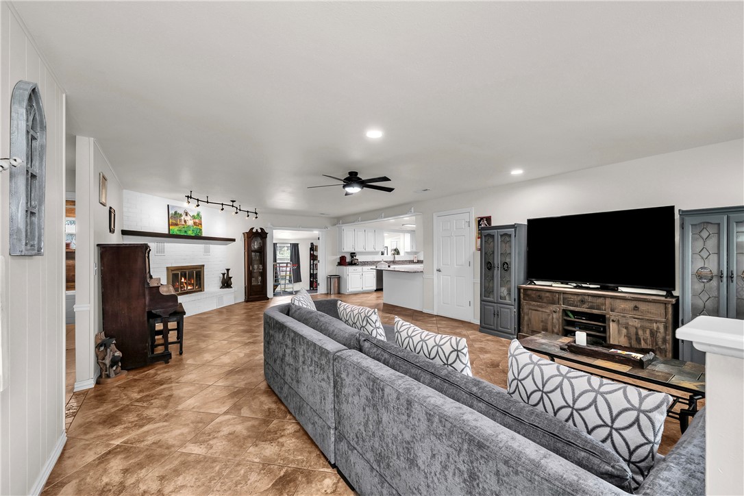 ELM SPRINGS HGTS UNIT 2-SPRINGDALE - Residential