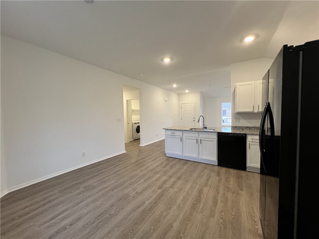 WALNUT HILL SUB PH V-PEA RIDGE - Residential Lease