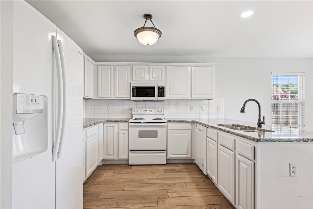 Champions Estates Rogers - Residential