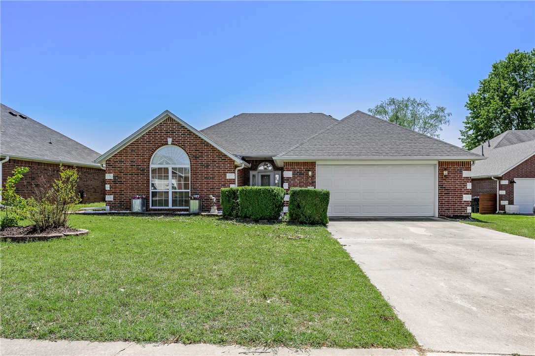 Champions Estates Rogers - Residential