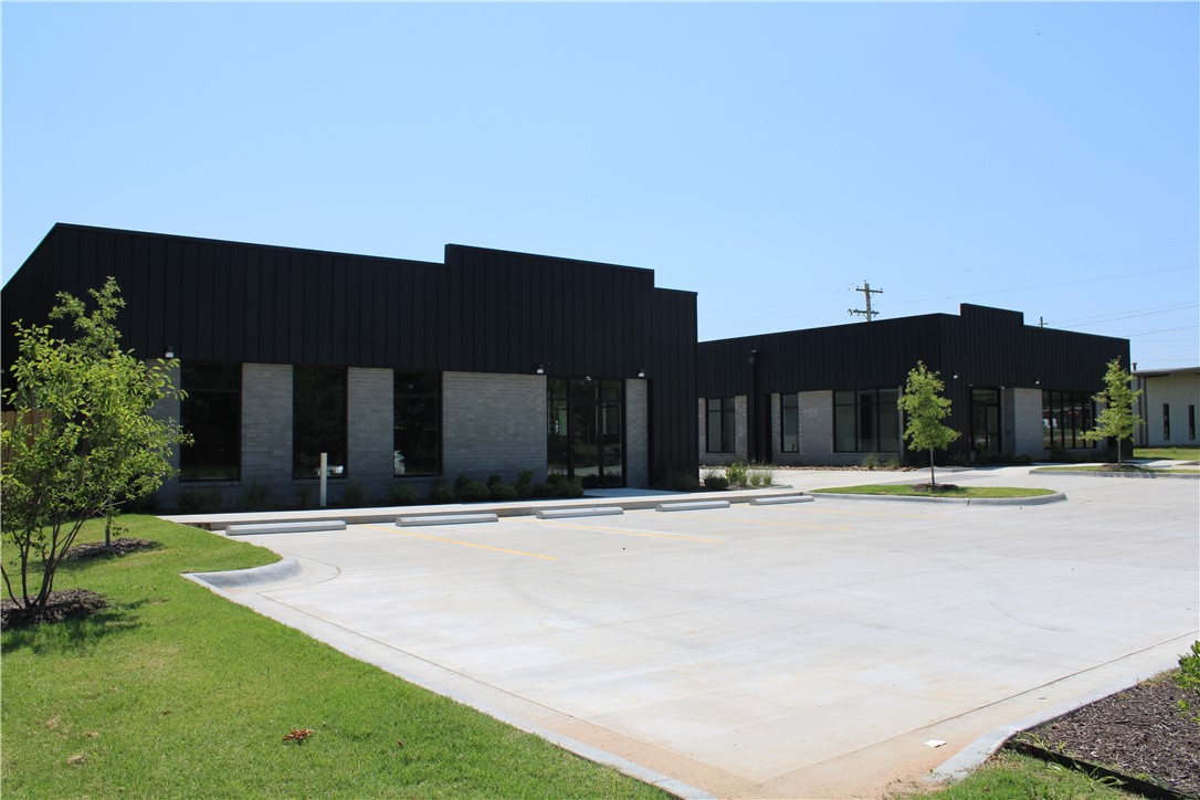12,000 SF (Two Buildings) of new construction Flex space located near I-49 & US-412 in Springdale for $14/SF. Plans available upon request.