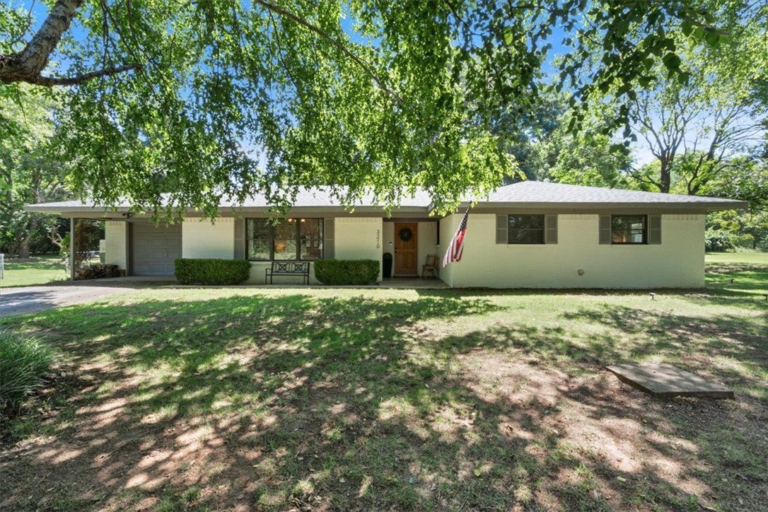 Photo 1 of 34 — 3210 E Skillern Road, Fayetteville, AR 72703
