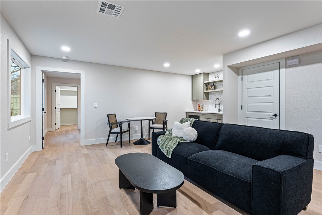 Bankfoot - Residential