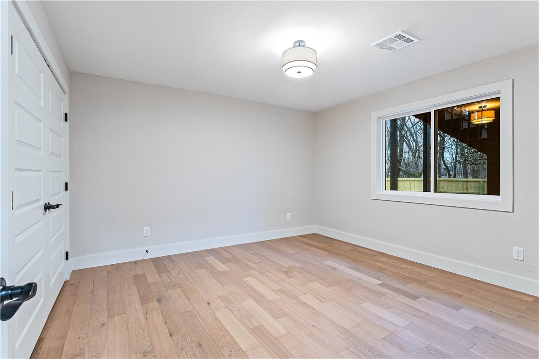 Bankfoot - Residential