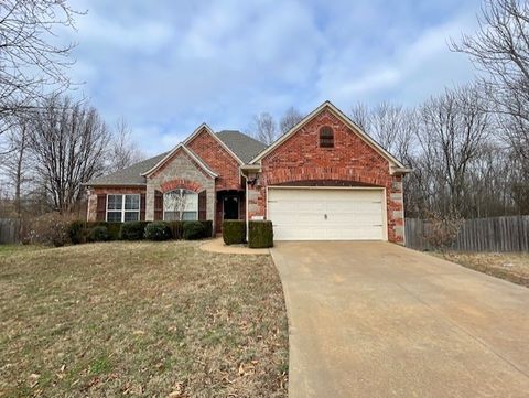 Photo of 2591 N Trafalger Drive, Fayetteville, AR 72704 (MLS # 1330717)