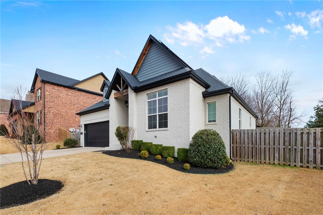 The Falls - Residential