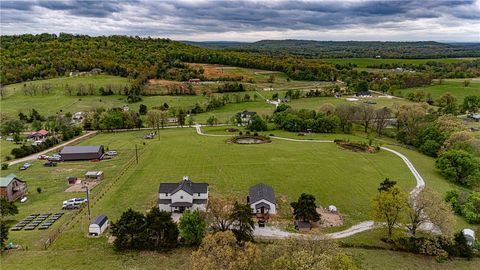 Photo of 22556 & 22558 Mason Road, Fayetteville, AR 72703 (MLS # 1343146)