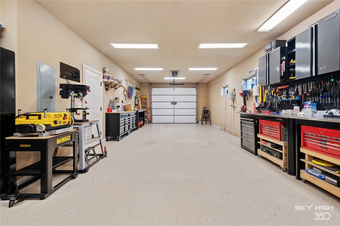 Hilltop Farm Sub Rogers - Residential