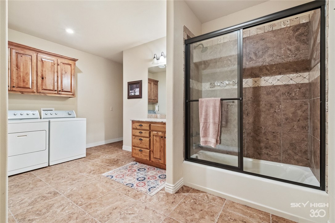 Hilltop Farm Sub Rogers - Residential