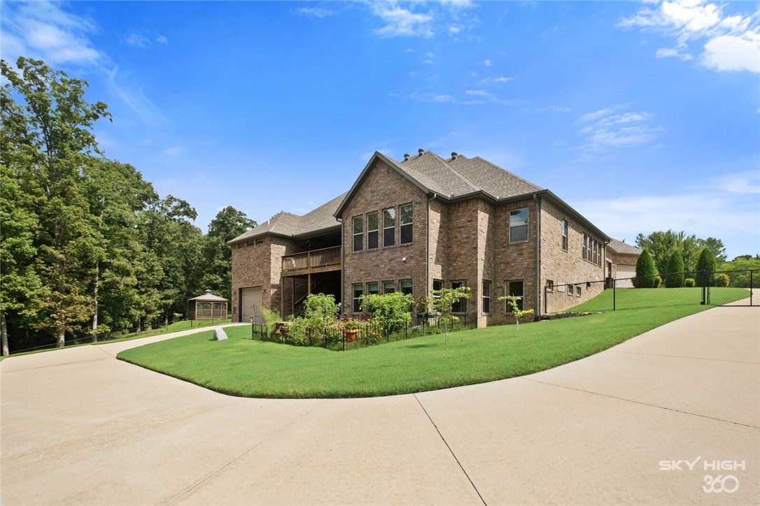 Hilltop Farm Sub Rogers - Residential