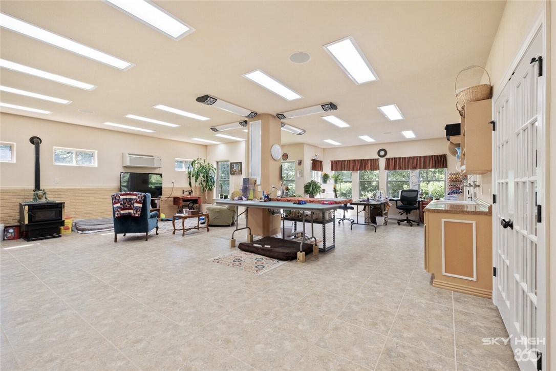 Hilltop Farm Sub Rogers - Residential