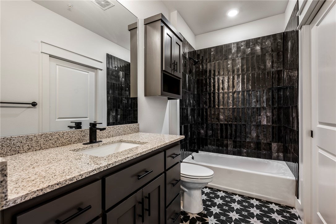 Dixieland Townhomes - Residential