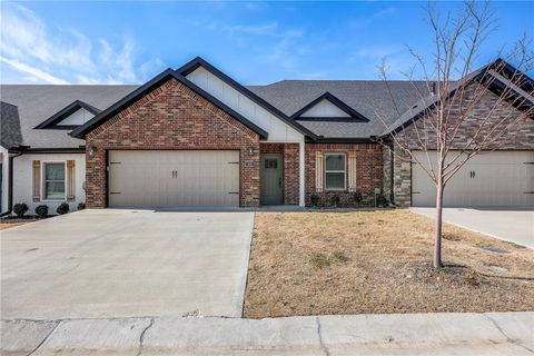 Photo of 1610 S 17th Place, Rogers, AR 72758 (MLS # 1336167)