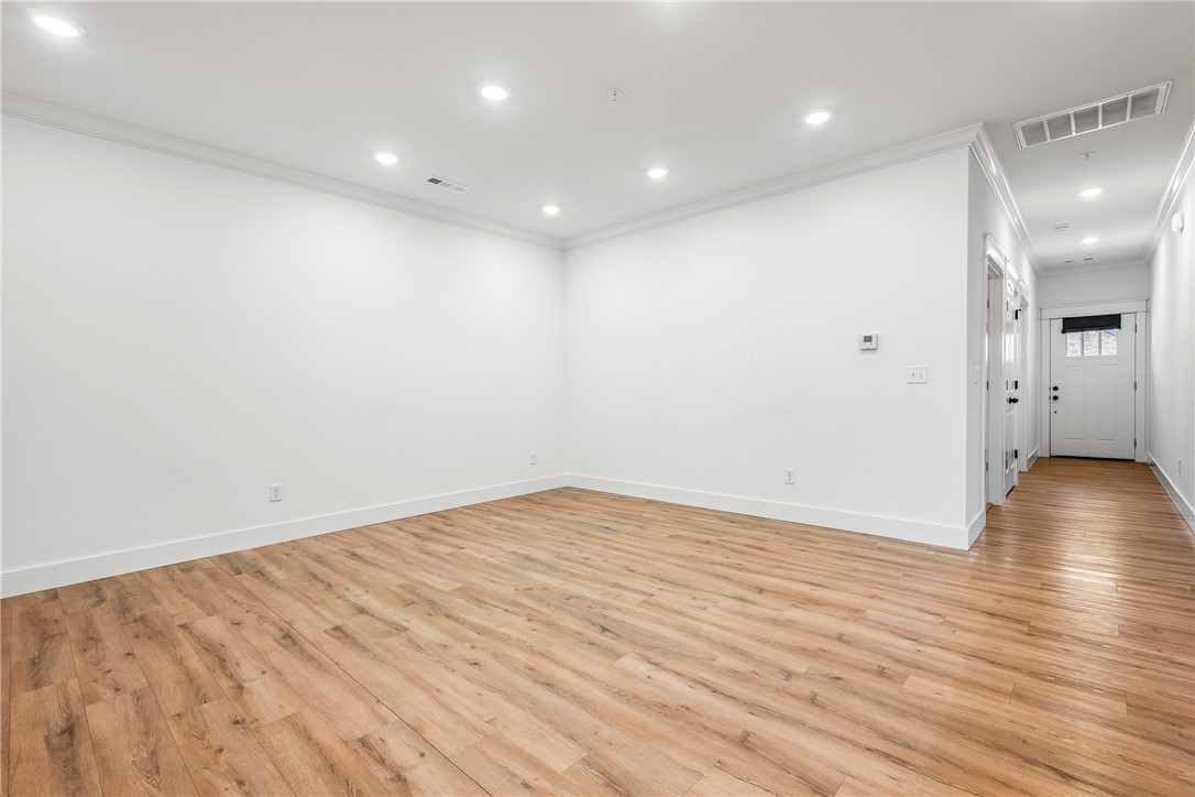 Dixieland Townhomes - Residential