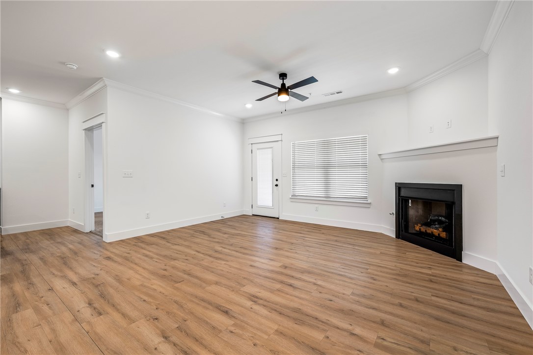 Dixieland Townhomes - Residential