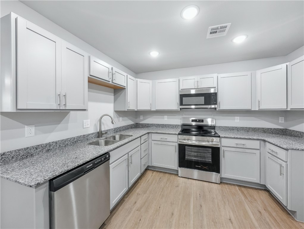 Woodward Park Ph Ii Highfill - Residential Lease