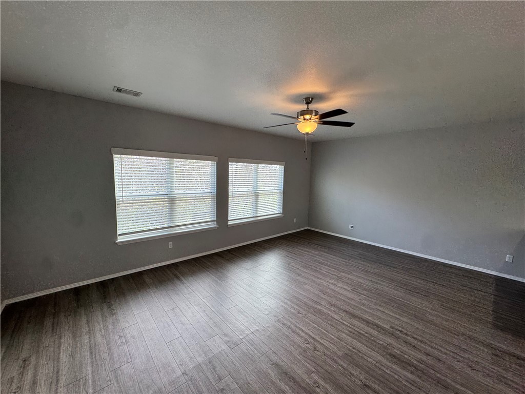 20-16-30 FAYETTEVILLE OUTLOTS - Residential Lease