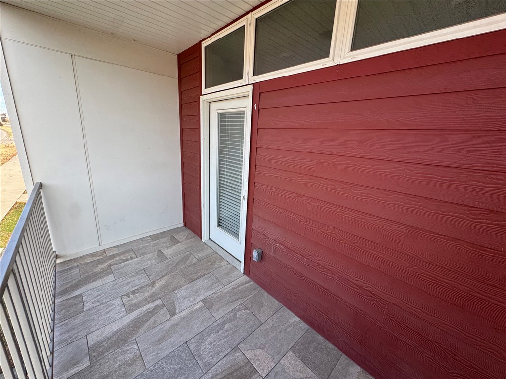 20-16-30 FAYETTEVILLE OUTLOTS - Residential Lease