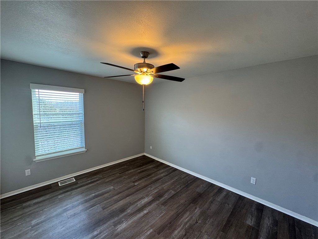 20-16-30 FAYETTEVILLE OUTLOTS - Residential Lease