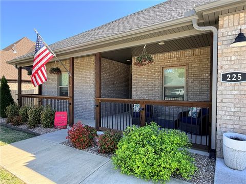 225 Ryder Street Gentry AR 72734