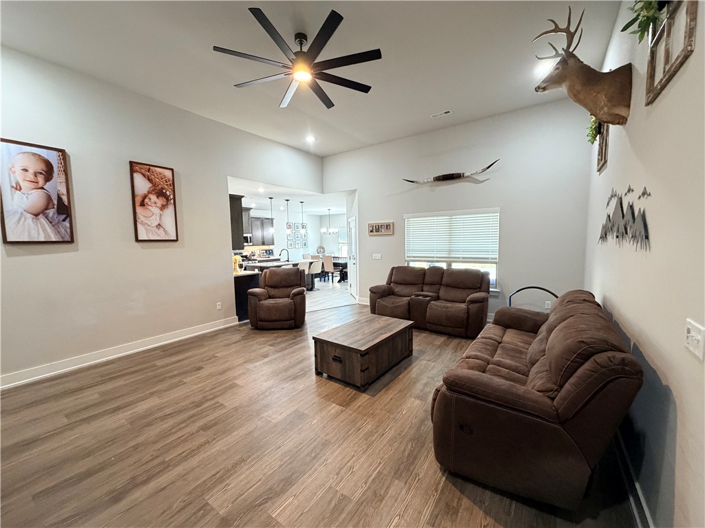 Rustic Flats Sub Gentry - Residential