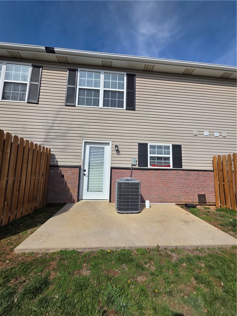 33-20-30 Bentonville - Residential Lease