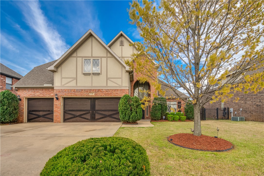 Come home to this beautiful Hearthstone stunner. Hearthstone subdivision is one of NWA's most sought after locations featuring a community pool, playground and common areas. This one checks all the boxes...Amazing location, close to shopping, schools, entertainment, restaurants, all just minutes away. Featuring an open floor plan, soaring ceilings, large bedrooms, a 3 car garage, beautiful custom cabinets, and a huge backyard for fun and entertaining.