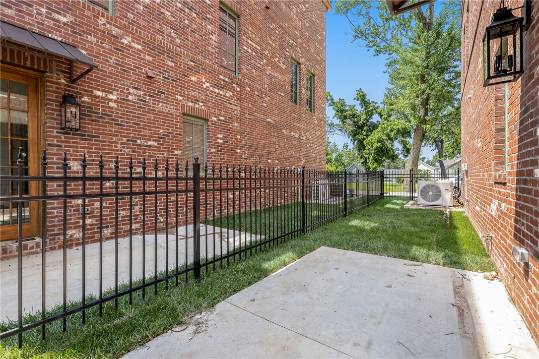 Demings 2nd Add Bentonville - Residential