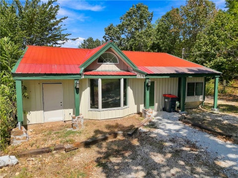 Photo of 809 Holt Road, Lincoln, AR 72744 (MLS # 1361171)